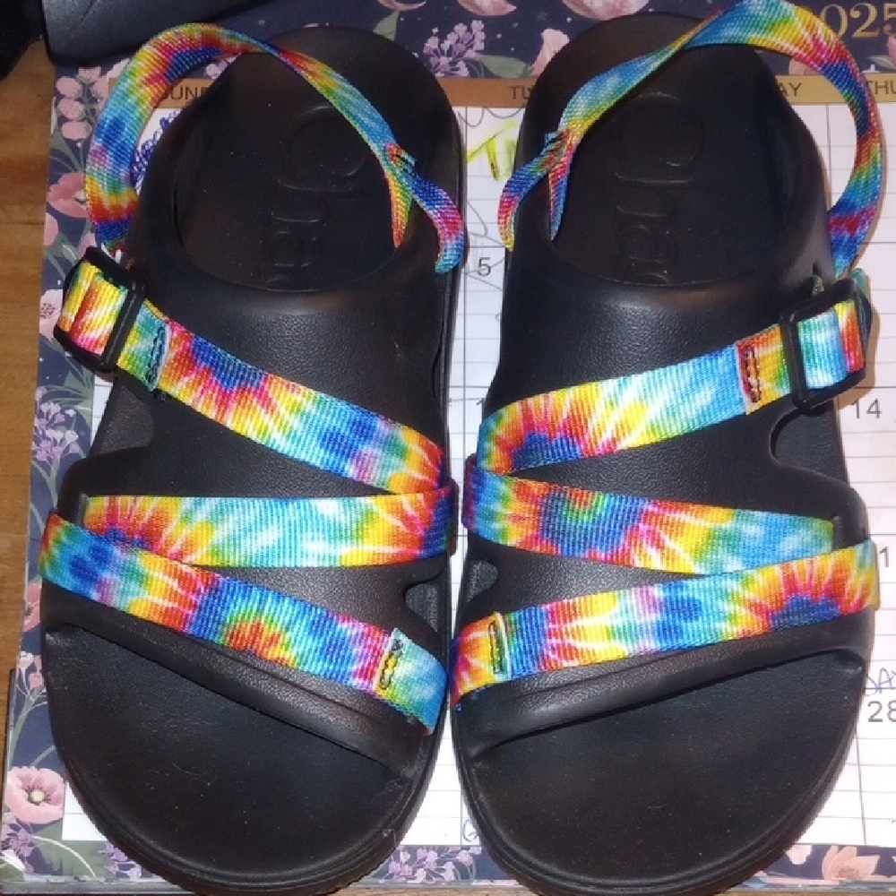 Chaco Kids Chillos Rainbow Colorful Sandals Size 1 Like New!